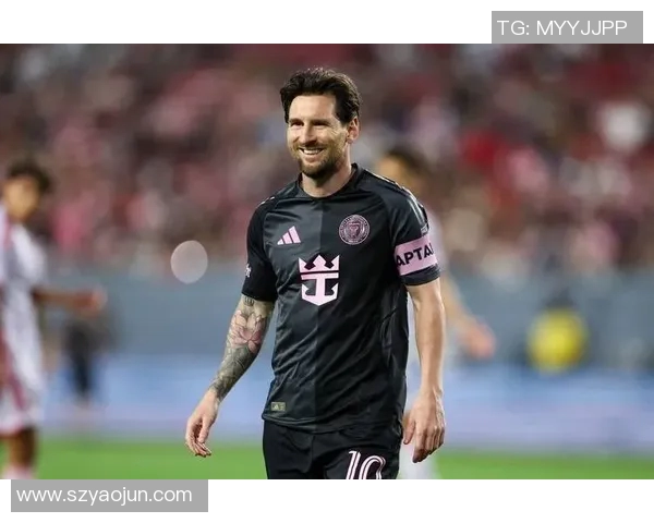 足球巨星微笑瞬间集锦 他们的笑容让比赛更加精彩