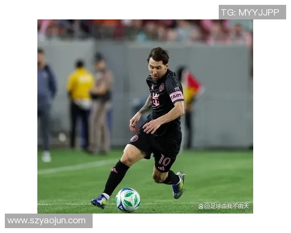 足球巨星齐聚新春盛典 共庆2025年新年荣耀与梦想