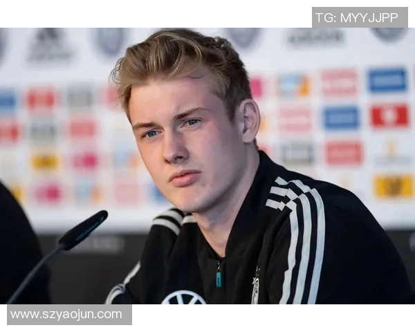 德国足球帅气球星盘点实力与颜值并存的顶级球员